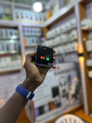 New Samsung Galaxy Z Flip5 256GB Black