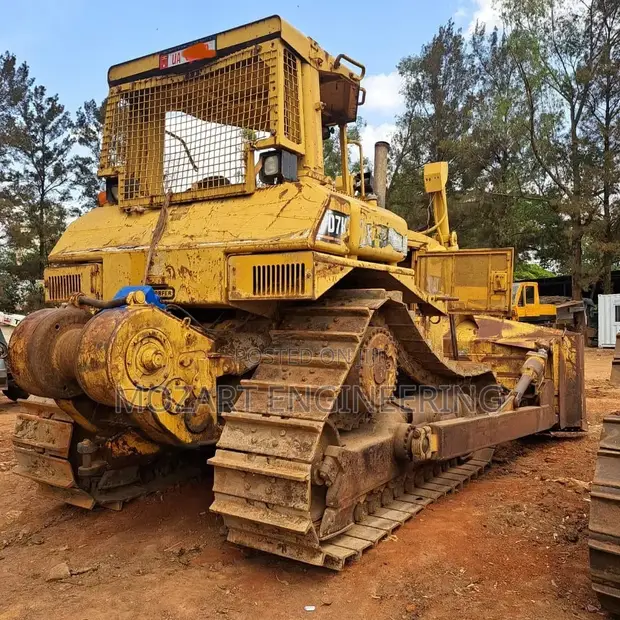 Caterpillar D7H Dozer for Hire - 1