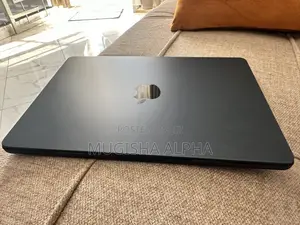 Apple MacBook Air 2024 M3 16GB RAM 256GB SSD