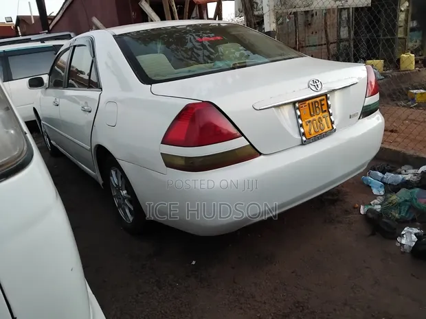 Toyota Mark II Grande 2004 - 1