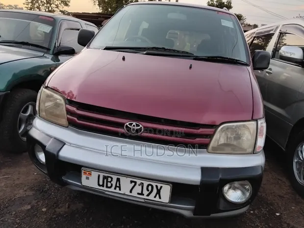 Toyota Noah 2001 Maroon - 1