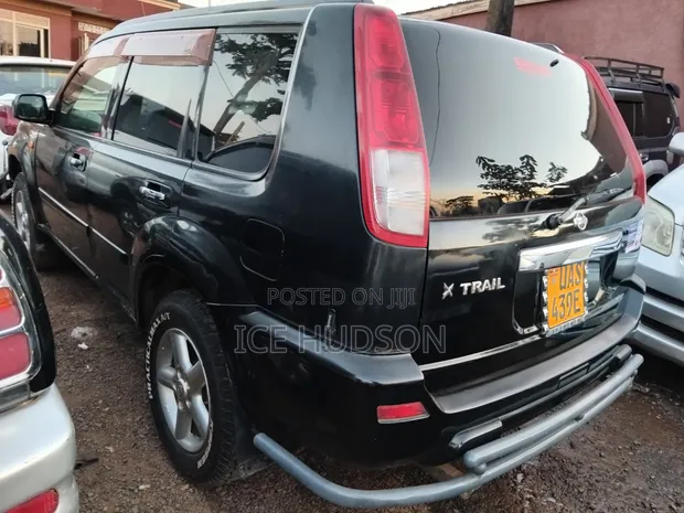Nissan X-Trail 2006 Black - 1