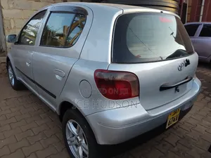 2002 Toyota Vitz Silver