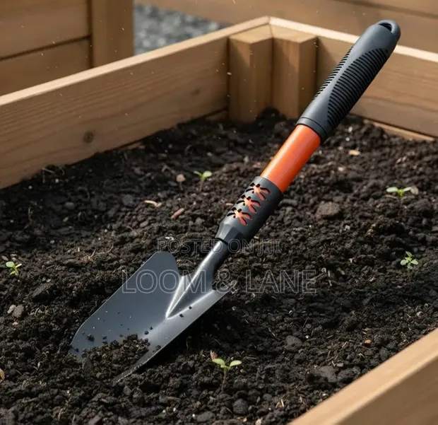 Heavy-Duty Garden Trowel - 1