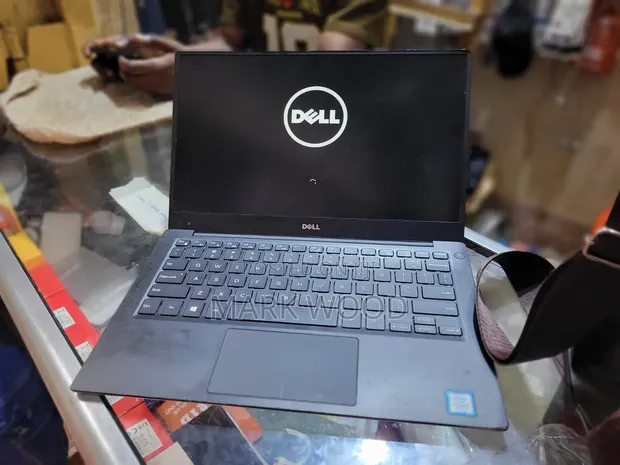 Dell XPS 13 9360 Laptop - Intel Core i7, 8GB RAM, 256GB SSD - 1
