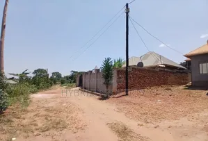 Prime Plot for Sale in Wakiso - Buyera Town, Hoima Road