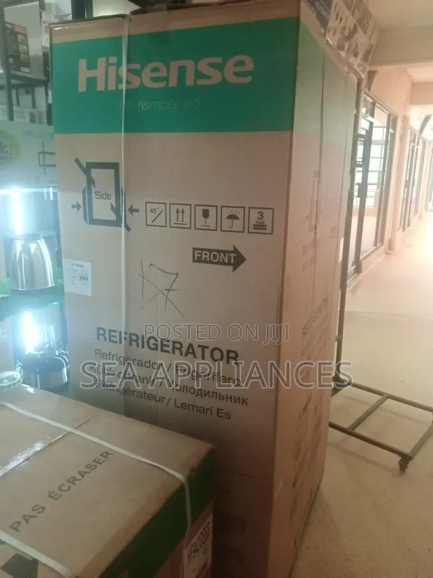 Hisense 750L Black Mirror Side-by-Side Refrigerator - 1