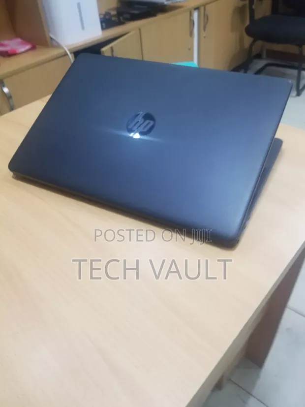New HP 15S Laptop: 8GB RAM, AMD Ryzen 5, 256GB SSD - 1