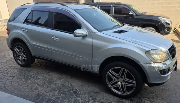 Mercedes-Benz M Class 2007 Silver - 1