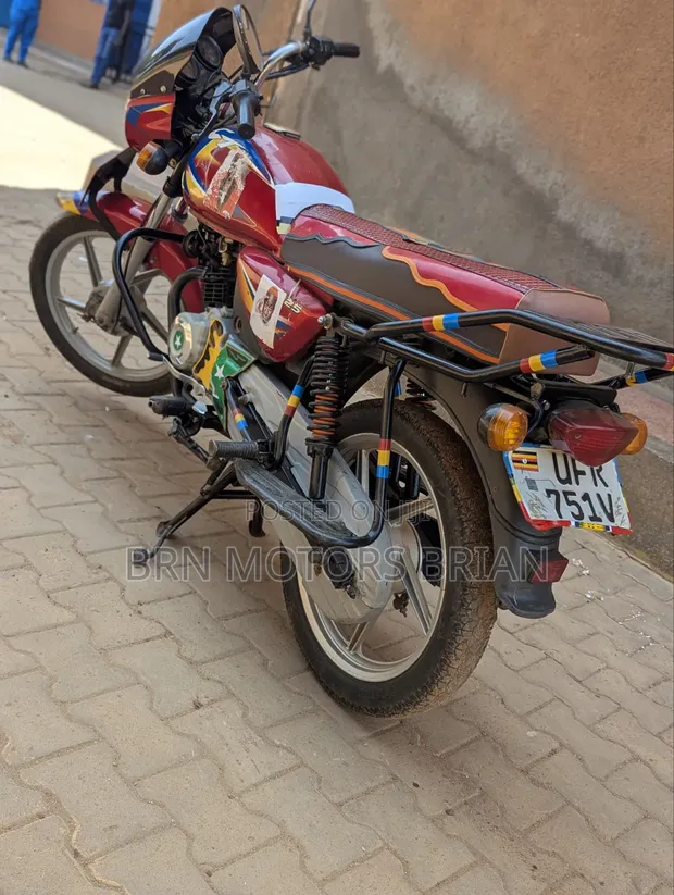 Bajaj Boxer 125 2023 Red - 1