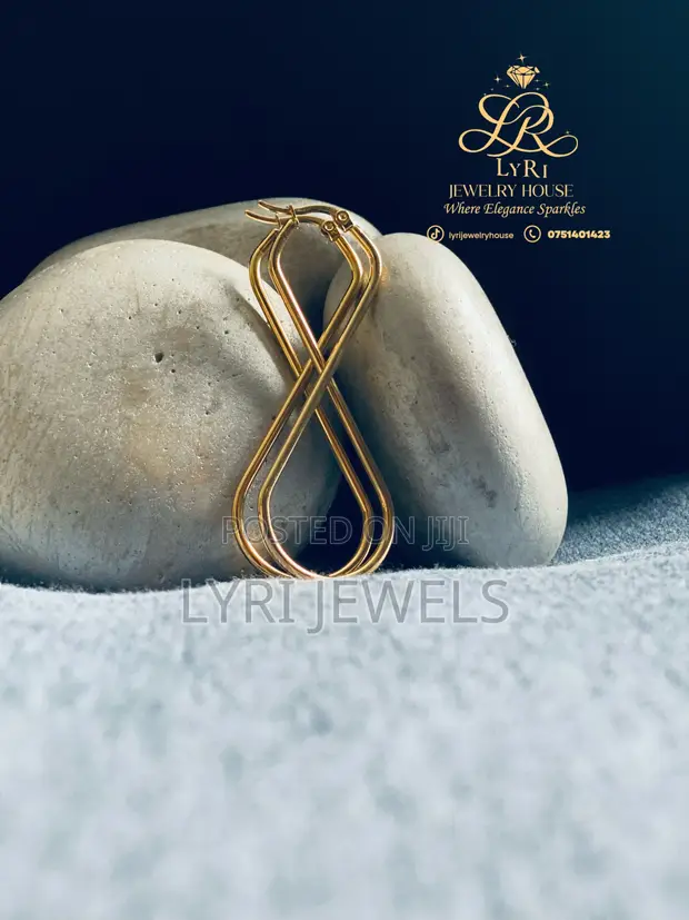 Elegant Gold-Tone Dangler Earrings - 1