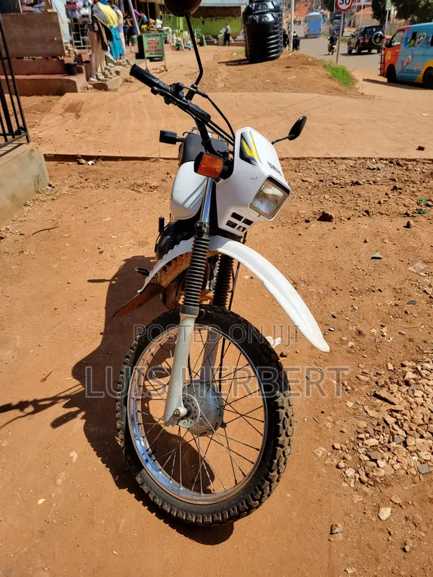 Yamaha DT125 2018 White - 1