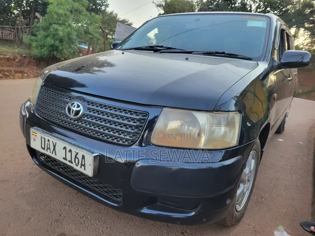 Toyota Probox 1.5 DX Comfort 4WD 2005 - Black - 1