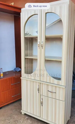 Cupboard / Side Board