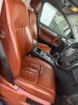 Volkswagen Touareg 2010 Black - 4