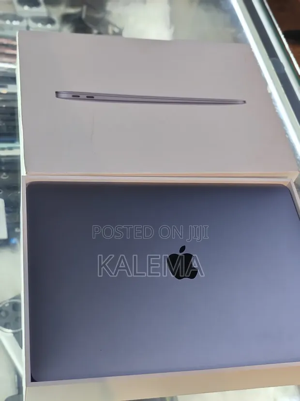 Apple MacBook Air 2020 M1 8GB RAM 256GB SSD - 1