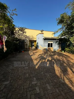 3 Bedroom House with Quarters in Kira for Sale
