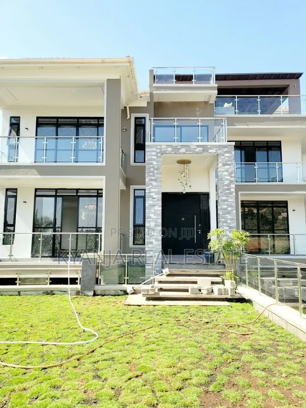7-Bedroom Mansion for Sale in Lubowa Estates, Wakiso - 1