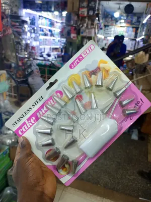 24-Piece Stainless Steel Cake Decorating Set