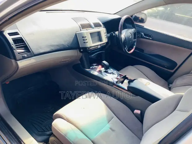 Toyota Mark X 2006 - 1