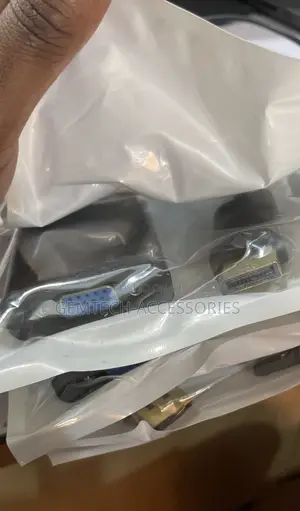 DisplayPort to VGA Converter Adapter