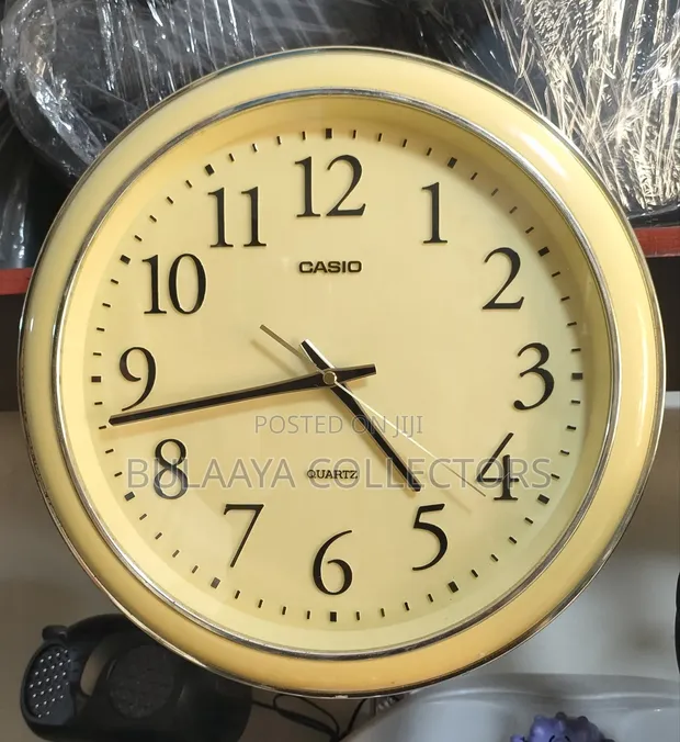 Vintage Casio Quartz Analog Wall Clock - 1