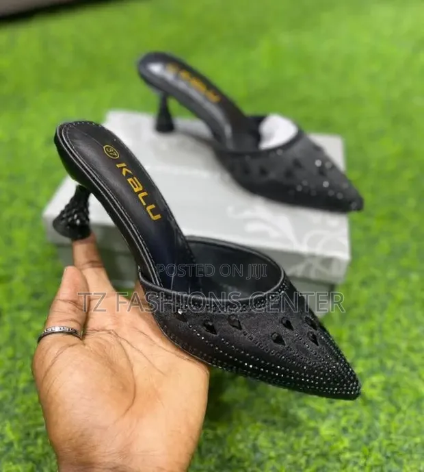 Ladies Classic Heeled Sandals - 1