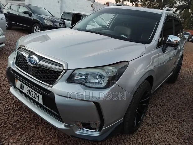 Subaru Forester 2014 Silver - 1
