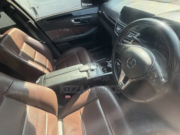 Mercedes-Benz E250 2013 Silver - 1
