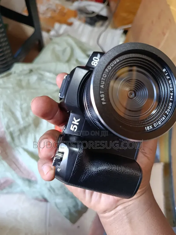 Brand New AEE VG3 Digital Camera with WiFi & Flip Screen - 1