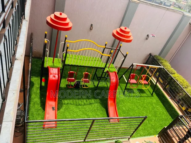 Cfric Vertical Artificial Turf - 1