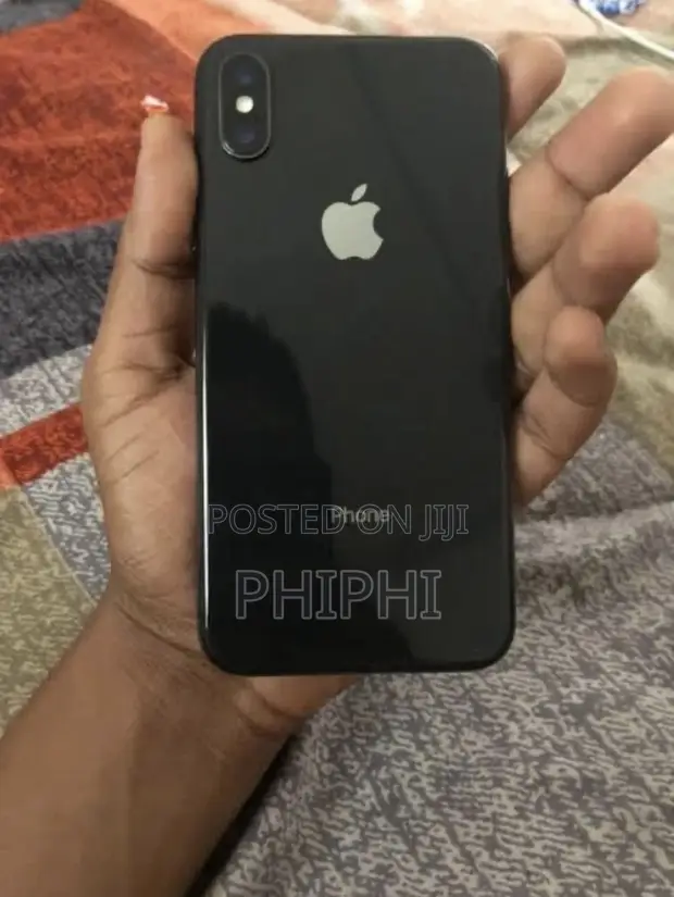 Apple iPhone X 64GB Black - 1