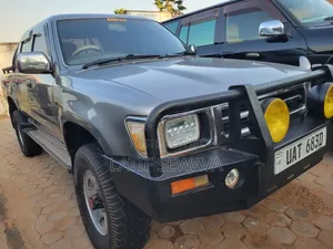 Toyota Hilux Double Cabin 1998 Gray
