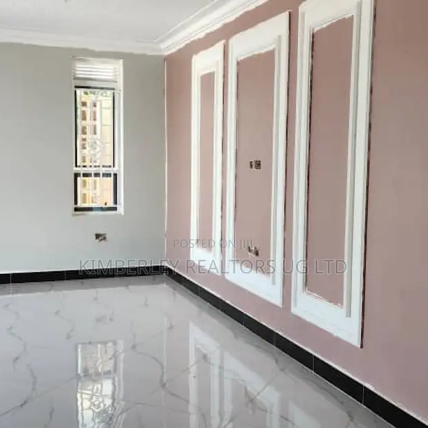 5 Bedroom Lake View House for Sale in Upper Kitende - 1