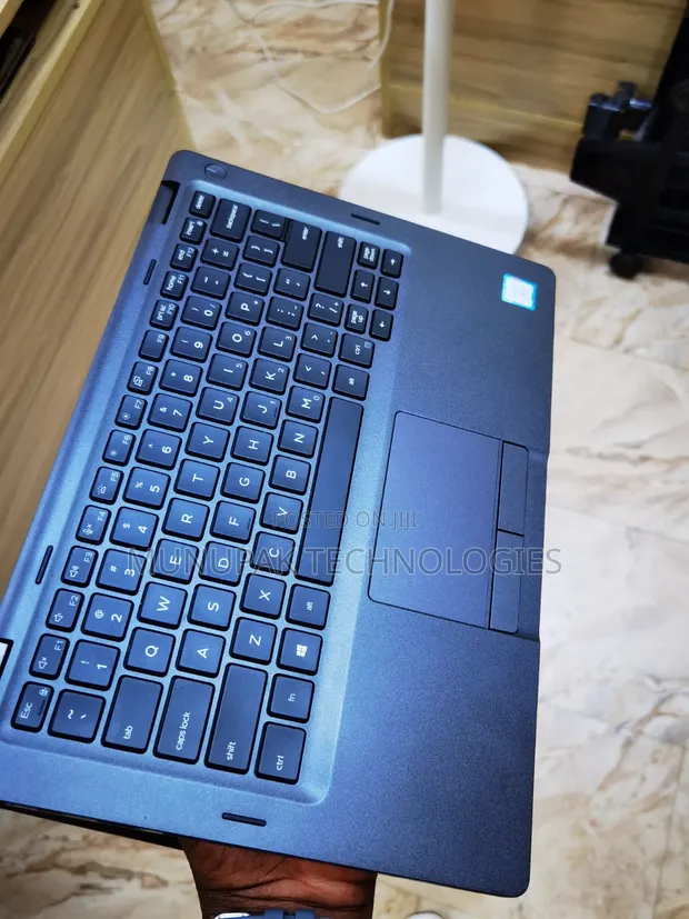 Dell Latitude 5300 2-in-1 Laptop - 1