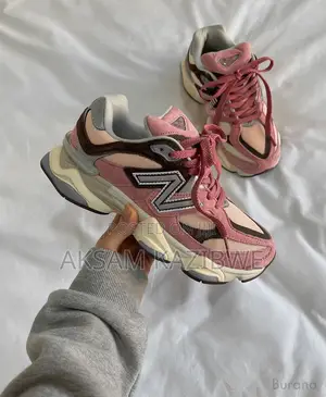 New Balance 9060 Ladies Sneakers