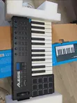 Alesis VI25 25-Key MIDI Keyboard - 4