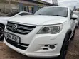 Volkswagen Tiguan S 4Motion 2010 Black - 4