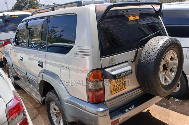 Toyota Land Cruiser Prado 2001 Silver - 1
