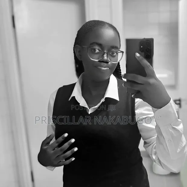 Part-time Assistant - Priscillar - 1