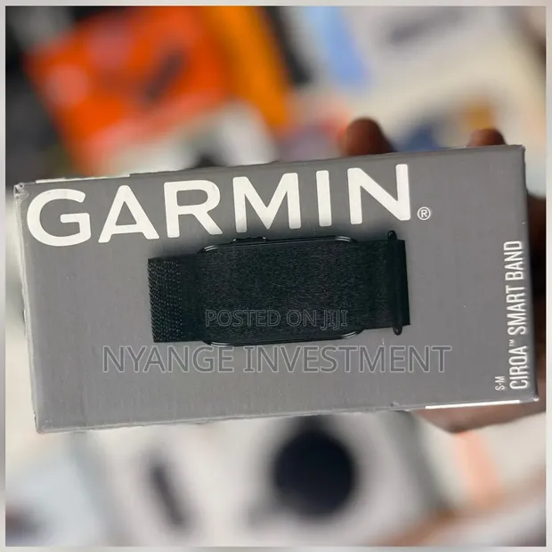 Garmin CIRQATM Smart Band - Health & Fitness Tracker - 1