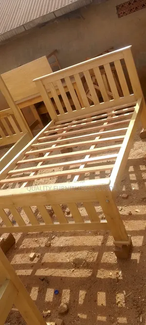 4x6 Bed Frame with Shining Varnish