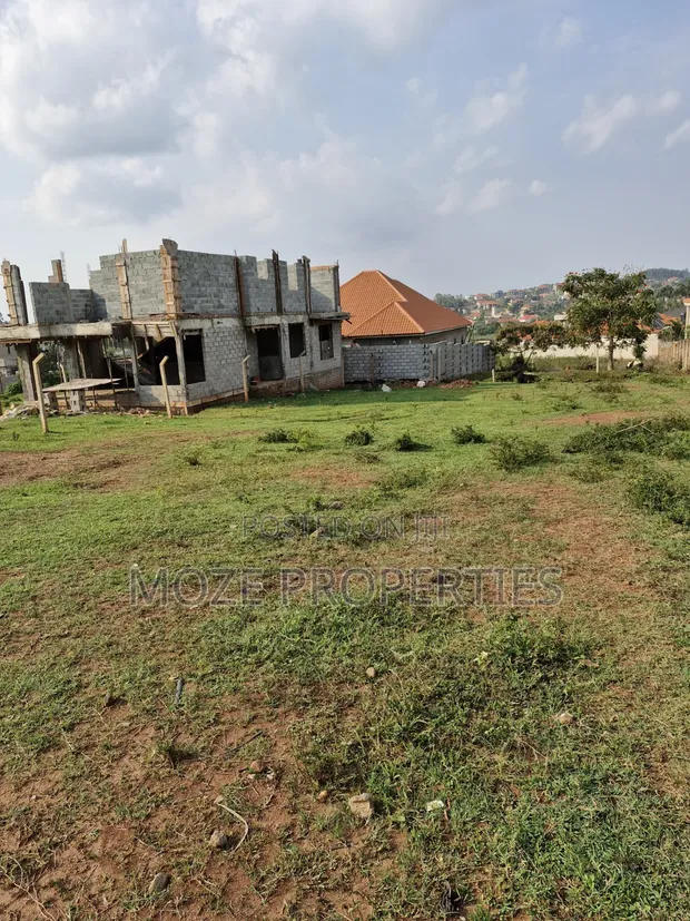 Kira Nsasa 100x100 Plot for Sale - 1