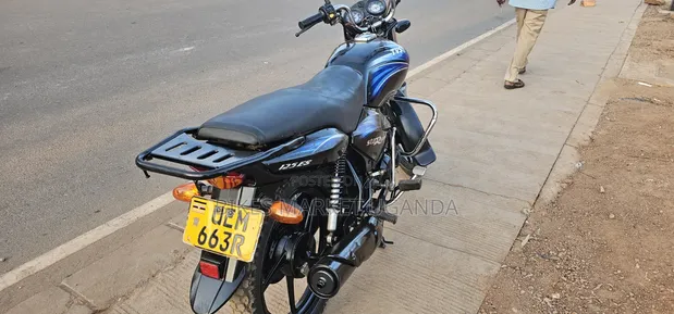 TVS HLX 125 2018 Black - 1