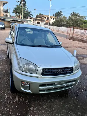 Toyota RAV4 2002 Gold Automatic