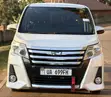 Toyota Noah 2.0 FWD (7 Seater) 2015 White - 1