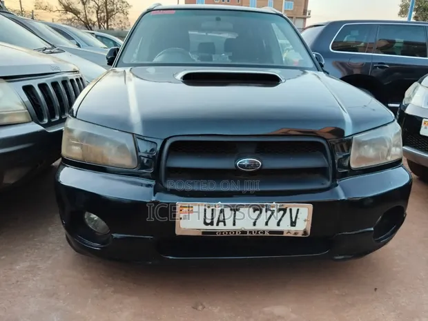 Subaru Forester 2004 Black - 1