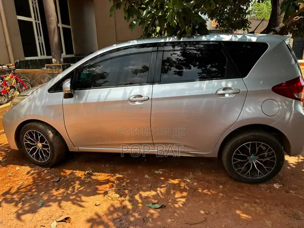 Subaru Trezia 1.4D 2012 Silver - 1