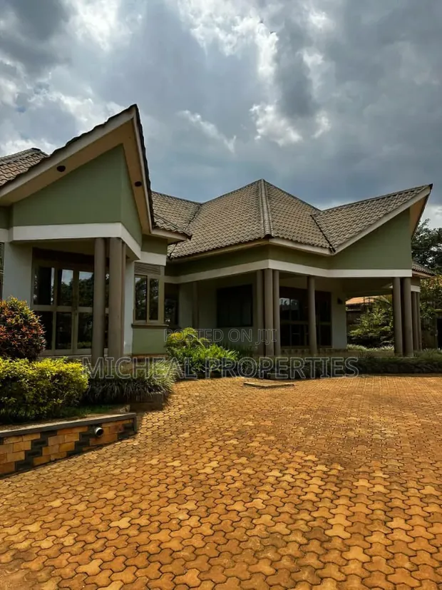 5 Bedroom House for Sale in Matuga, Bombo Road - 1