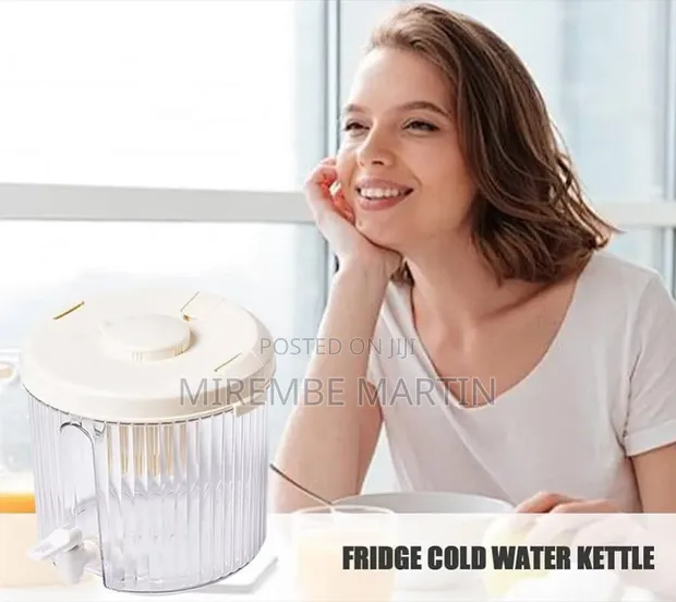 4L Large Capacity Plastic Beverage Dispenser with Tap - 1